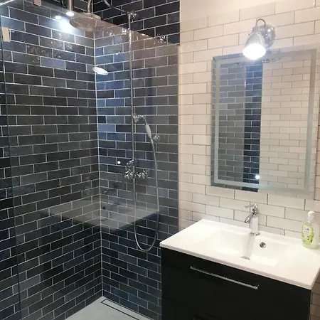 Dolny Apartment